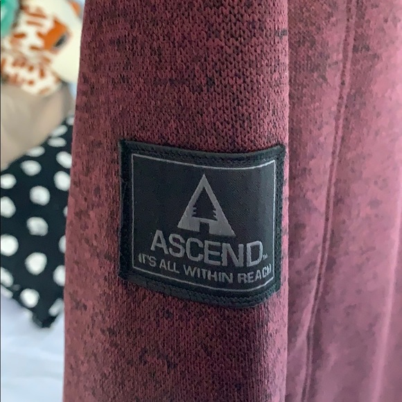 Ascend Hiking Jacket - Picture 2 of 4